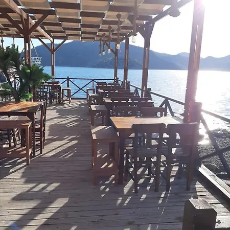Defne Lorina Butik Hotel Taslica